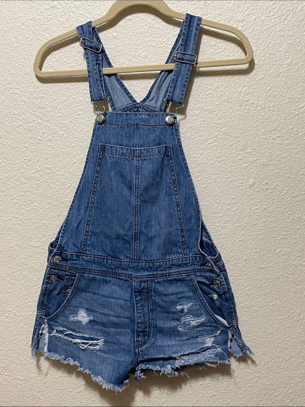 American Eagle Outfitters Women's Distressed Shortie Bibs. Good Condition.